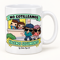 Taza blanca de cerámica con el diseño No cotilleamos, hacemos seguimiento